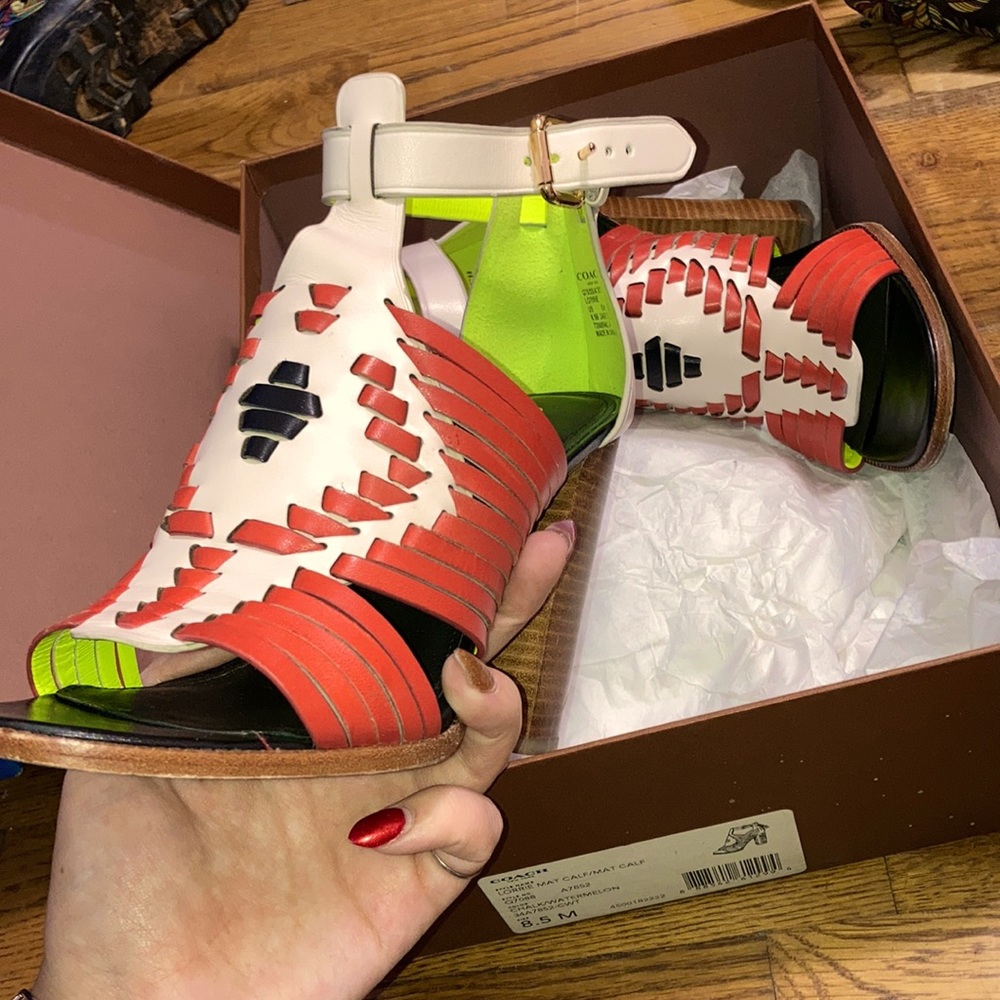 Coach Tribal Heels